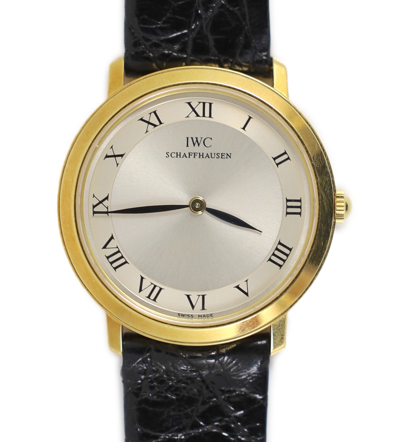 A gentleman's 18ct gold International Watch Company manual wind dress wrist watch